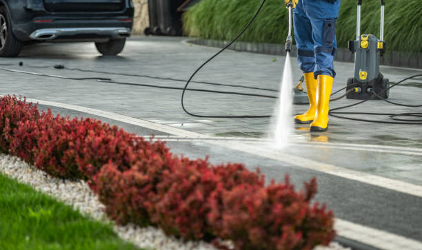 Why Choose Our Certified Pressure Washing Experts for Your Project Needs in Dundee, FL?