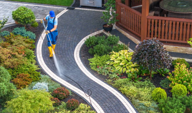 Pressure Washing Services for Businesses in Dundee, FL